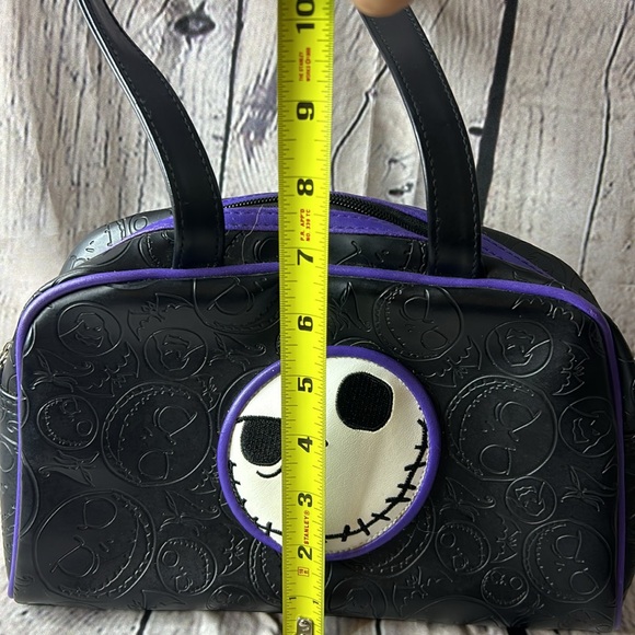 Night Before Christmas black purse w/ purple lining. In great condition,no flaws - Picture 9 of 10